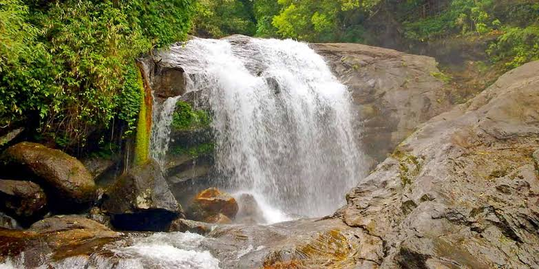 Lakkom Waterfalls